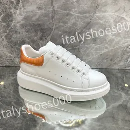2023 Hot Fashion Shoe White Black Dream Sneaker womens and mens Rubber Sole Soft Calfskin Leather Lace-up Trainers