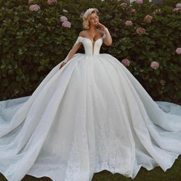 2021 Luxury Arabic Style Off the Shoulder Wedding Dress Lace Appliques Sequined Bridal Gowns Saudi Dubai Plus Size vestido de novi308c