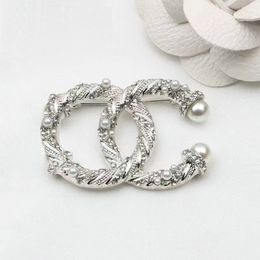 Designer Jewerly Brand Letter Brooches Crystal Rhinestone Jewelry Woman Lapel Pins Brooch Luxury Wedding Party Gift