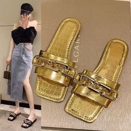 Large Size Slippers 35-42 Fashion Chain Square Head Outdoor Comfortable Non-Slip Personality Beautiful Shopping Sandals