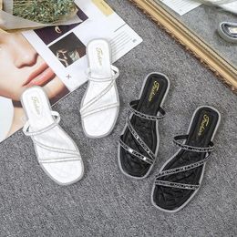 Slippers 2023 Summer Women Sandals Sweet Rhinestone Decoration Leather Flats Plus Size Beach Sand Holiday Shoes