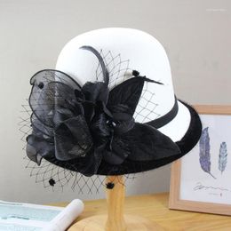 Berets Winter Women Floral Wool Fedoras Vintage Western Bucket Hats 2023 Flower Design Woman Ladies Elegant Bowler Hat