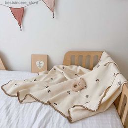 Baby Muslin Quilt Blanket Bear Bunny Embroidery Cotton Gauze Newborn Baby Comforter Infant Bedding Quilts Cover 110140CM L230522