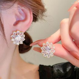 Stud Earrings Huitan Gorgeous Cubic Zirconia For Women Silver Color/Gold Color Temperament Flower Shaped Jewelry