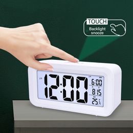 Desk Table Clocks Silent Smart Alarm Clock Electronic Watch Desk Digital Bedroom Decoration Table And Accessory Hour Led Awakening Light Consumer 230625