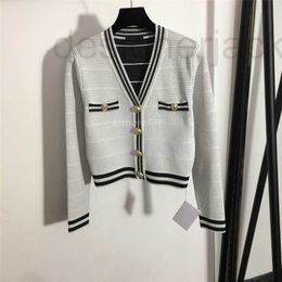 Women's Sweaters Designer Women Striped Knits Tops With Buttons Girls Milan Runway V-Neck Short Crop Top Shirt High End Custom Long Sleeve Stretch Cardigan IZJL