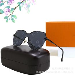 Brand sunglasses New One Piece Lens Sunglasses Women's Versatile Fashion Glasses Colorful Gradient