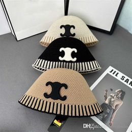 Luxury Bucket Hats Fashion Casual Vintage Berets Women Designers Hats Caps Summer Outdoor Activities Beach Sunhats Baseball Caps