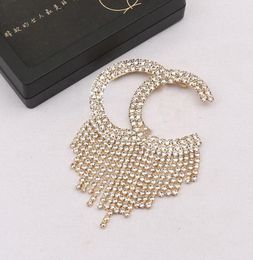 Fashion Women Designer Brand Letters Brooches 18K Gold Plated Tassel Crystal Rhinestone Jewellery Brooch Charm Pin Letter Marry Christmas Party Gift Accessorie