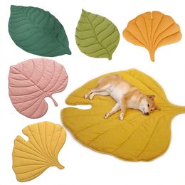 Cat Beds Furniture Creativity Leaf Dog Bed Mat Soft Machine Washable For Child And Pet Large Medium Small Dogs Home Decor Pad 230626