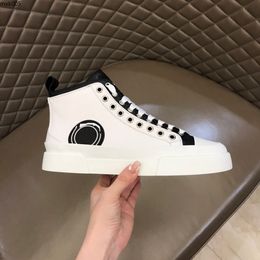 casual shoes for adult men women new Italy brand fashion luxury high top designers breathable leather sneaker M05251