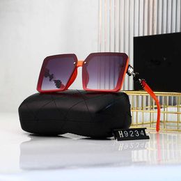 Wholesale of Box glasses Large frame gradual change lens sunshade sunglasses Metal accessories Fashion Sunglasses{category}9SF5