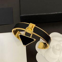 Designer Gold Bracelet MensLove Bangle for Women Jewelry P Luxury Classic Bracelets Charm Bracelets Beaded Cuff Bracelet Chains 236262C