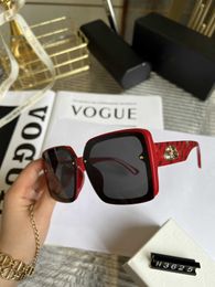 Wholesale of Fashionable red B-letter large frame sunglasses for women with high-end Polarising lenses