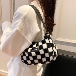 Evening Bags Chessboard Plush Tote Soft Fluffy For Women 2023 Winter Furry Bag Luxury Handbag Faux Fur Ladies Shoulder Sac
