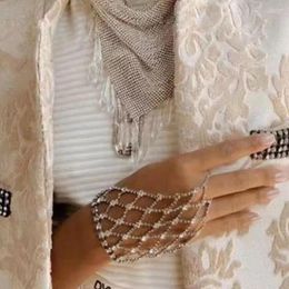 Chains INS Fashion Rhinestone Mesh Hollow Handchain Ladies Party Ball Ultra Flash Crystal Ring Claw Chain Exquisite Jewellery Wholesale