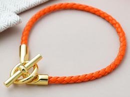 5A Charm-Armbänder HM-Armband aus echtem Leder mit kurzem Riemen in Orange für Damen mit Staubbeutel-Box, Größe 16–21 Fendave