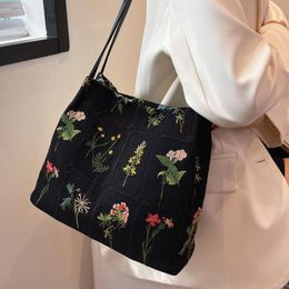 Evening Bags Large Capacity Flower Embroidery Bucket Bag For Women Vintage Canvas Shoulder 2023 Flowers Tote Bolsa Feminina