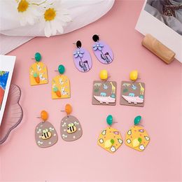 Dangle Earrings 1 Pair Cute Acrylic Women Creative Carrot Bee Charm Ear Stud Hanging Drop Earring For Girl Fashion Jewelry Gift