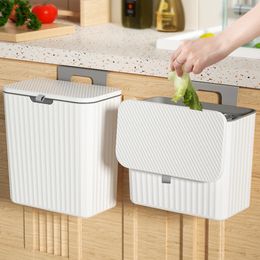 Waste Bins 7/9L Wall Mounted Kitchen Trash Can Large Capacity Kitchen Garbage Cans With Lid Hanging Trash Bin For Bathroom Cabinet Door 230627