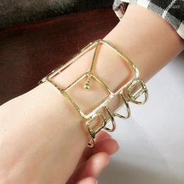 Bangle Vintage Women Metal Cuff Bracelets Bangles Wrist Watch Design Open Alloy Big Jewelry Fashion Accessories 2023
