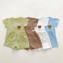 Clothing Sets born Baby Summer Candy Solor Set Girl Cute Bear Embroidery Pocket Short Sleeves Tops Boy Solid Cotton Soft Shorts 2pc Suit 230626