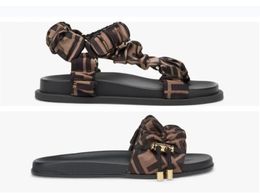 Damen Luxurys Designer Sandalen Feel Slides Hausschuhe Mode Sommer Mädchen Strand Damen Sandale Slides Flip Flops Loafers Sexy bestickte Schuhe Große 35-42