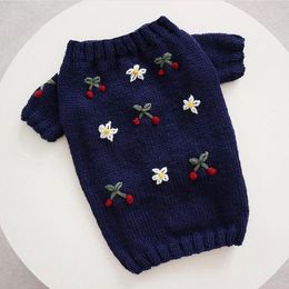 Sweaters Pet Clothes Autumn Winter Medium Small Dog Hand Knitted Sweater Cute Flowers Warm Wool Kitten Puppy Fashion Pullover Chihuahua