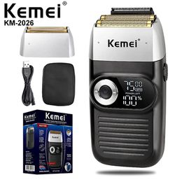 Blades Kemei Km2026 Electric Razor Barber for Men Rechargeable with Beard Trimmer Lcd Display Lithium Titanium Razor with Travel Case