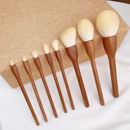 Makeup Tools Walnut Brushes Set High Quality Cosmetic Powder Blush Foundation Sculpting Eyeshadow Smudge Brush Wood Handle 230627