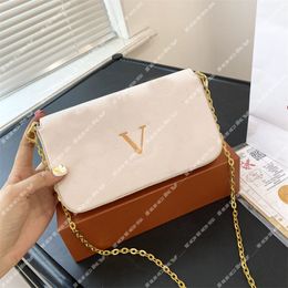 Woman Shoulder Bags Designer Bag Fashion Luxurys Handbags Versatile Leather Letter Printing Saddle Bag Multifunction Chain Bags