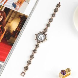 Wristwatches Vintage Women Rhinestone Flower Charm Round Dial Analog Quartz Bracelet Watch