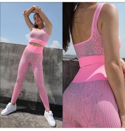 Amazon Hot Sale Sexy Snakeskin Peach Hip European and American Yoga Clothes Womens Sports Bra Yoga Pants Seamless Suit