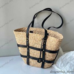 Summer Women's Tot Bag New grass woven very solid, in the bag on the leather ring, beach bag straw shopping bag vegetable basket 230423