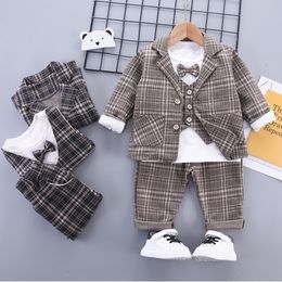 Rompers Korean Style Children's Clothes Boys' Spring Wear Plaid Suit Set Three Piece Kids Autumn Baby Boy Clothing 230628