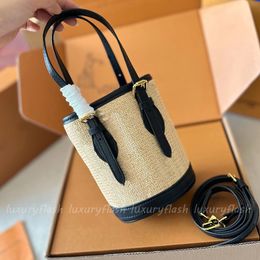 Beach Bag Womens Designer Shoulder Bags Totes Handbags Bucket Bag New Weave Canvas Embroidery Letters Mini Tote Black White