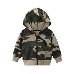 T shirts Autumn Baby Boys Hoodie 100 Cotton Thin Khaki Camouflage Hooded Clothes Kids Girls Zipper Coat Spring Clothing 230627