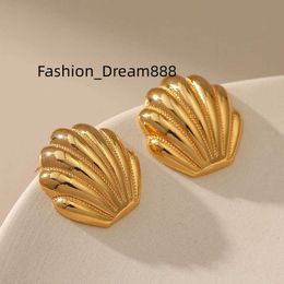 2023 Wholesale Fashion New Popular Shell Shaped Earrings Brass PVD 18k Gold Plated Shell Shape Stud Earrings for Women