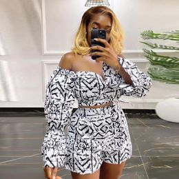 Two Piece Dress Sexy Slim Fit Abstract Print Set Women Off Shoulder Long Sleeve bandage Top High Waist Zipper Shorts Streetwear 230627