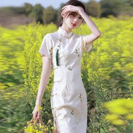 Ethnic Clothing White Retro Cheongsam Women Floral Short Sleeve Traditional Vintage Dress Show Costumes Elegant Embroidery Qipao S To XXL