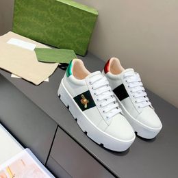 Classic women's ace embroidered platform sneakers retro design shoes White leather with green and red Web and gold thread-embroidered bee women shoe 06