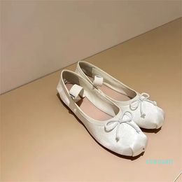 Designer ballet casual shoes women's satin bow comfortable ladies and girls' holiday elastic sports flat dance shoes