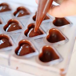 Baking Moulds Polycarbonate Chocolate Mold Professional Heart Candy Bonbons Confectionery Mould Acrylic Cake Baking Pastry Utensils 230627