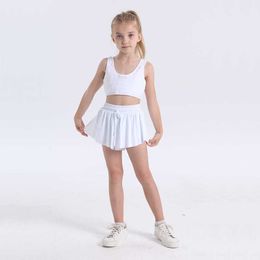 LU LU LEMONS Kids Yoga Shorts Skirts Outfits High Waist Sportswear with Pockets Fiess Wear Short Pants Girls Running Elastic Girl 23ss