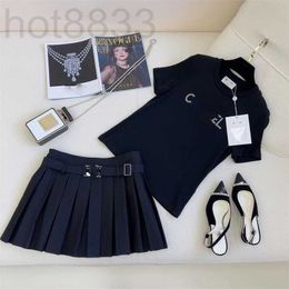 Two Piece Dress Designer Summer New Celebrity Charm Letter Hot Diamond Top Contrast Belt 100 Pleated Half Skirt Set for Women FBDS