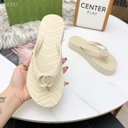 2023 new leisure Flip-flops soft bottom sandals women wear beach shoes outside summer black anti-skid rain shoes thick soles