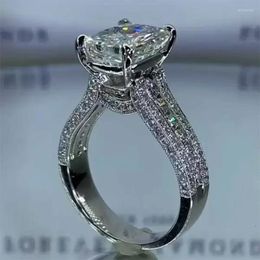 Cluster Rings Exquisite Women Stylish For Engagement Delicate Design Dazzling Diamond Accessories Trendy Female Fancy Jewellery