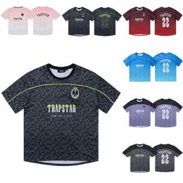 Mens Trapstar T-shirts Football Jersey Logo No.22 Printed Short Sleeved Breathable Hip Hop Streetwaer 8t5r