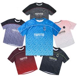 2023 Summer Trapstar t Shirt Designer Mens Football Jersey Casual Short Sleeve Loose Mesh Quick Dry Gradient Streetwear T-shirt 246b