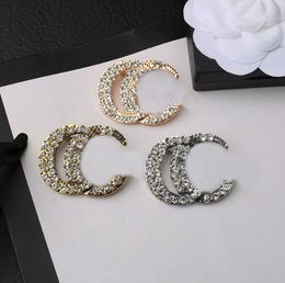 Luxury Women Men Designer Brand Letter Brooches 18K Gold Plated Inlay Crystal Rhinestone Jewelry Brooch Marry Christmas Party Pin Gift Accessorie